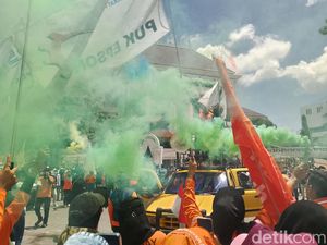 Peringati May Day, Ribuan Buruh di Batam Tolak UU Cipta Kerja