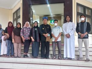 24 WNI Dievakuasi dari Sudan Tiba di Banten, Langsung Dijemput Keluarga 24 WNI Dievakuasi dari Sudan Tiba di Banten, Langsung Dijemput Keluarga