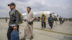 WNI yang Dievakuasi dari Sudan Tiba di Jakarta
