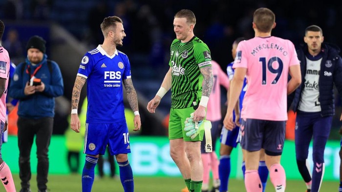 LEICESTER, ENGLAND - MAY 01: James Maddison of Leicester City and Everton goalkeeper Jordan Pickford in conversation after the match in which the Everton goalie saved a penalty from Maddison, the Premier League match between Leicester City and Everton FC at The King Power Stadium on May 1, 2023 in Leicester, United Kingdom. (Photo by Simon Stacpoole/Offside/Offside via Getty Images)