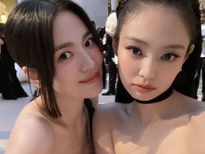 Adu Gaya Song Hye Kyo, Jennie BLACKPINK, dan Jackson Wang di MET Gala Adu Gaya Song Hye Kyo, Jennie BLACKPINK, dan Jackson Wang di MET Gala