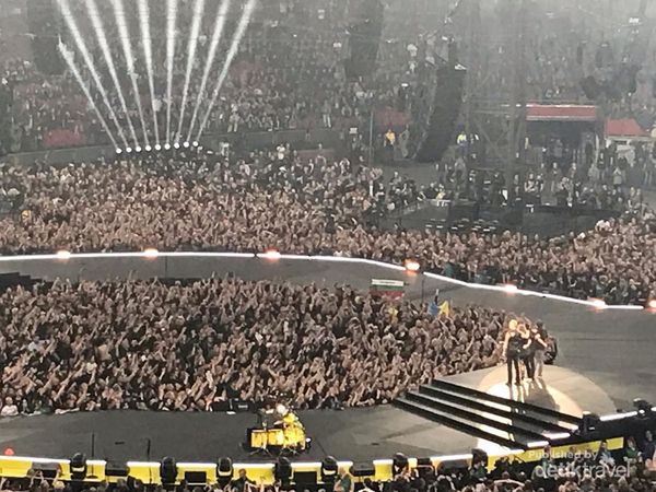 Salam Metal! Seru Juga Liburan Nonton Metallica