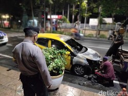 Brio di Surabaya Terbakar Saat Mesin Tetiba Mati Ketika Melaju