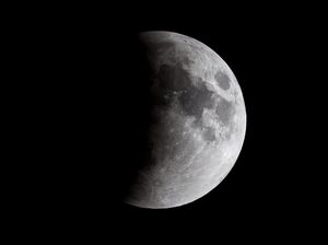 Kapan Puncak Gerhana Bulan Penumbra Hari Ini 5-6 Mei? Cek Waktunya di Sini! Kapan Puncak Gerhana Bulan Penumbra Hari Ini 5-6 Mei? Cek Waktunya di Sini!