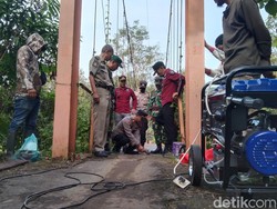 Cihuy! Jembatan Gantung Sungai Cijurey Majalengka Diperbaiki
