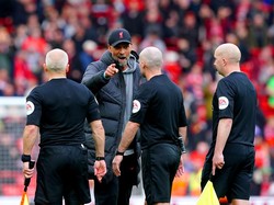 Klopp Dinilai Beri Contoh Buruk dengan Selebrasi ke Arah Ofisial