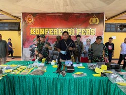 Polisi Sita 13 Senpi Milik KKB Selama 4 Bulan Operasi Damai Cartenz di Papua