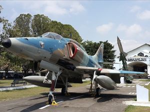 Viral, Bule Curhat Ditolak Masuk Museum Dirgantara Mandala