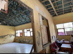 Kepsek Dijanjikan Renovasi SDN Sindangraksa yang Rusak Habis Lebaran