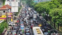 Lalin Jalan TB Simatupang Padat Merayap