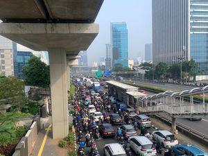 Jalan Gatot Subroto Jaksel Kembali Macet Langganan Usai Lebaran