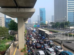 Jalan Gatot Subroto Jaksel Kembali Macet Langganan Usai Lebaran