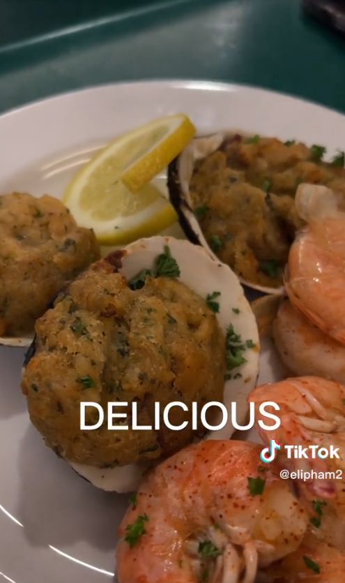 Bikin Ngiler! Mahasiswi Harvard Pamer Makanan Mewah di Kantinnya