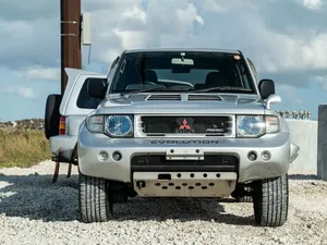 Wujud Motuba Pajero yang Lebih Mahal dari Pajero Sport Baru Wujud Motuba Pajero yang Lebih Mahal dari Pajero Sport Baru