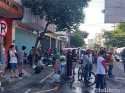 Malang Plaza Kebakaran, Pemilik Stan Syok hingga Menangis