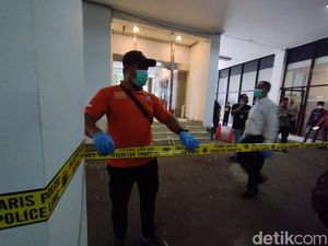 Detik-detik Menegangkan Penembakan di Kantor MUI hingga Pelaku Tewas Detik-detik Menegangkan Penembakan di Kantor MUI hingga Pelaku Tewas