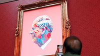 Potret Lukisan Raksasa Raja Charles III