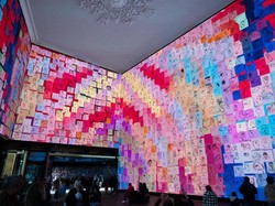 11 Ribu Warga Inggris Gambar Wajah Raja Charles III Jelang Penobatan