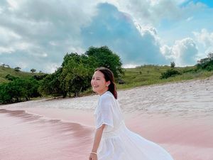 Cantiknya Prilly Lotuconsina Saat Menjelajahi Labuan Bajo