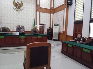 Tok! Hakim Tolak Gugatan Praperadilan Rektor Unud, Kasus SPI Jalan Terus Tok! Hakim Tolak Gugatan Praperadilan Rektor Unud, Kasus SPI Jalan Terus