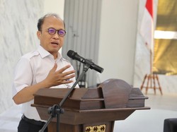 Polteknaker Beri Beasiswa Penuh untuk Mahasiswa Baru 2023/2024