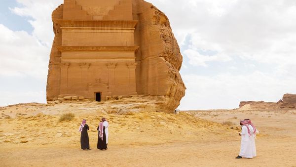 7 Tempat Bersejarah di Madinah, Muslim Wajib Kunjungi Ya!