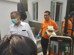 Olah TKP Penembakan di Kantor MUI, Inafis Bawa 1 Kardus dan 1 Tas Barbuk