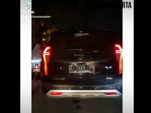 Aksi Slebor Sopir Mobil Dinas Pj Walkot Tasik di Jalanan Yogyakarta Aksi Slebor Sopir Mobil Dinas Pj Walkot Tasik di Jalanan Yogyakarta