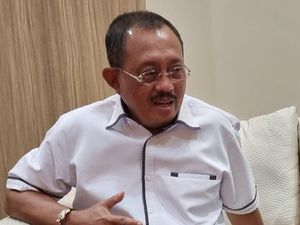 Wawali Armuji Sebut Minyak Bintang Ida Dayak Dijual di Surabaya Hoaks Wawali Armuji Sebut Minyak Bintang Ida Dayak Dijual di Surabaya Hoaks