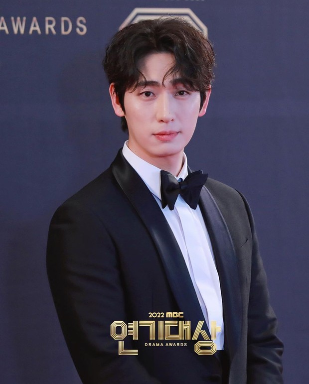 Yoon Bak juga akan berpartisipasi dalam drama Doctor Slump