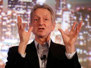 Bapak AI Peraih Nobel Fisika 2024 Ini Ungkap Kekhawatiran Risiko AI Masa Depan Bapak AI Peraih Nobel Fisika 2024 Ini Ungkap Kekhawatiran Risiko AI Masa Depan