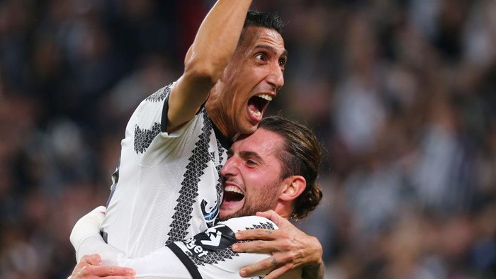 Angel Di Maria of Juventus FC and Adrien Rabiot of Juventus FC celebrate after scoring during the UEFA Champions League match (Group H) between Juventus FC and Maccabi Haifa at Allianz Stadium on October 05, 2022 in Turin, Italy.  (Photo by Massimiliano Ferraro/NurPhoto via Getty Images)