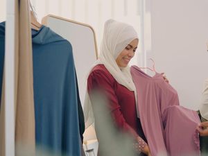 5 Adab Berpakaian bagi Muslimah, Catat Ya! 5 Adab Berpakaian bagi Muslimah, Catat Ya!
