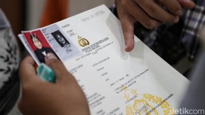 Oknum Polisi di Makassar Bantu Warga Bikin SKCK Daftar PPPK, Ternyata Palsu