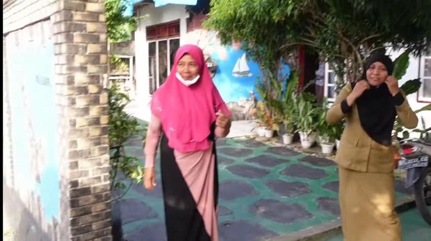 Indah Permatasari dan Arie Kriting