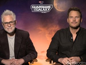 James Gunn Ungkap Siap Ajak Bintang MCU ke DCU James Gunn Ungkap Siap Ajak Bintang MCU ke DCU