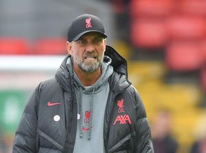 Serang Wasit Paul Tierney, Klopp Didakwa FA Serang Wasit Paul Tierney, Klopp Didakwa FA