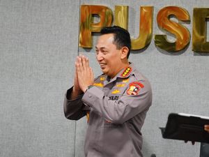 Kapolri Terima Kasih ke Jajaran yang Amankan Arus Mudik-Balik Lebaran Kapolri Terima Kasih ke Jajaran yang Amankan Arus Mudik-Balik Lebaran