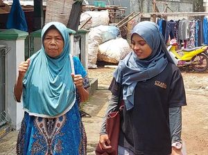 Donasi Sahabat Baik Bantu Nenek Penjual Pecel yang Tak Sanggup Lagi Berdagang