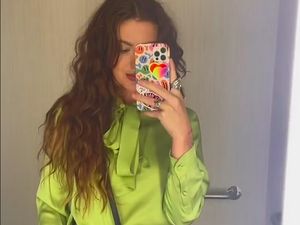 Flexing Hadiah dari Gucci Jadi Viral, Wanita Ini Berakhir Dipecat Flexing Hadiah dari Gucci Jadi Viral, Wanita Ini Berakhir Dipecat