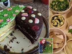 Wanita Ini Ngirit Biaya Makan Pakai Bunga dan Daun