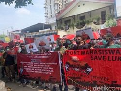 Pendukung Lukas Enembe Geruduk PN Jaksel Jelang Putusan Praperadilan