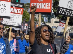 Dukung Penulis, Para Aktor SAG-AFTRA: Mereka Adalah Korban