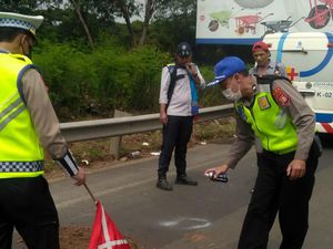 Pengemudi Mobil Tewas Tertabrak Saat Ganti Ban di Tol Kapuk, Pelaku Kabur