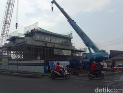 Gibran Siapkan Public Space di Kolong Rel Layang Joglo: Pasti Ngrejekeni