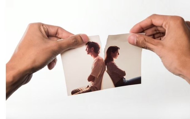 Punya Pandangan Keliru Cinta Menghancurkan. Foto freepik.com: freepik Punya Pandangan Keliru Cinta Menghancurkan. Foto freepik.com: freepik