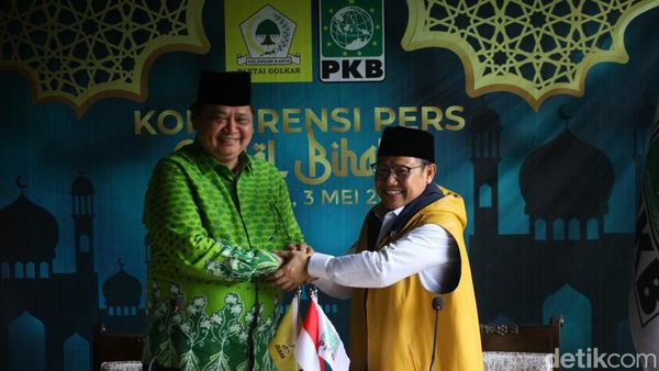Rompi Kuning Airlangga untuk Cak Imin