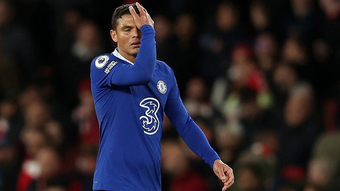 LONDON, ENGLAND - MAY 02: Thiago Silva of Chelsea looks dejected after the Premier League match between Arsenal FC and Chelsea FC at Emirates Stadium on May 02, 2023 in London, England. (Photo by Chris Lee - Chelsea FC/Chelsea FC via Getty Images)