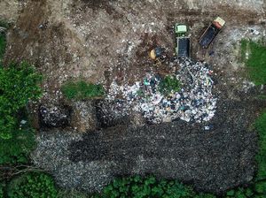 Respons Plh Walkot Bandung soal Protes Warga Sekitar TPA Cicabe Respons Plh Walkot Bandung soal Protes Warga Sekitar TPA Cicabe
