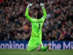 Liverpool Tak Kebobolan Lawan Fulham, Alisson Sampai Mau Nangis